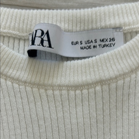 Zara Cream Sleeveless Ribbed Top - Picture 2 of 3